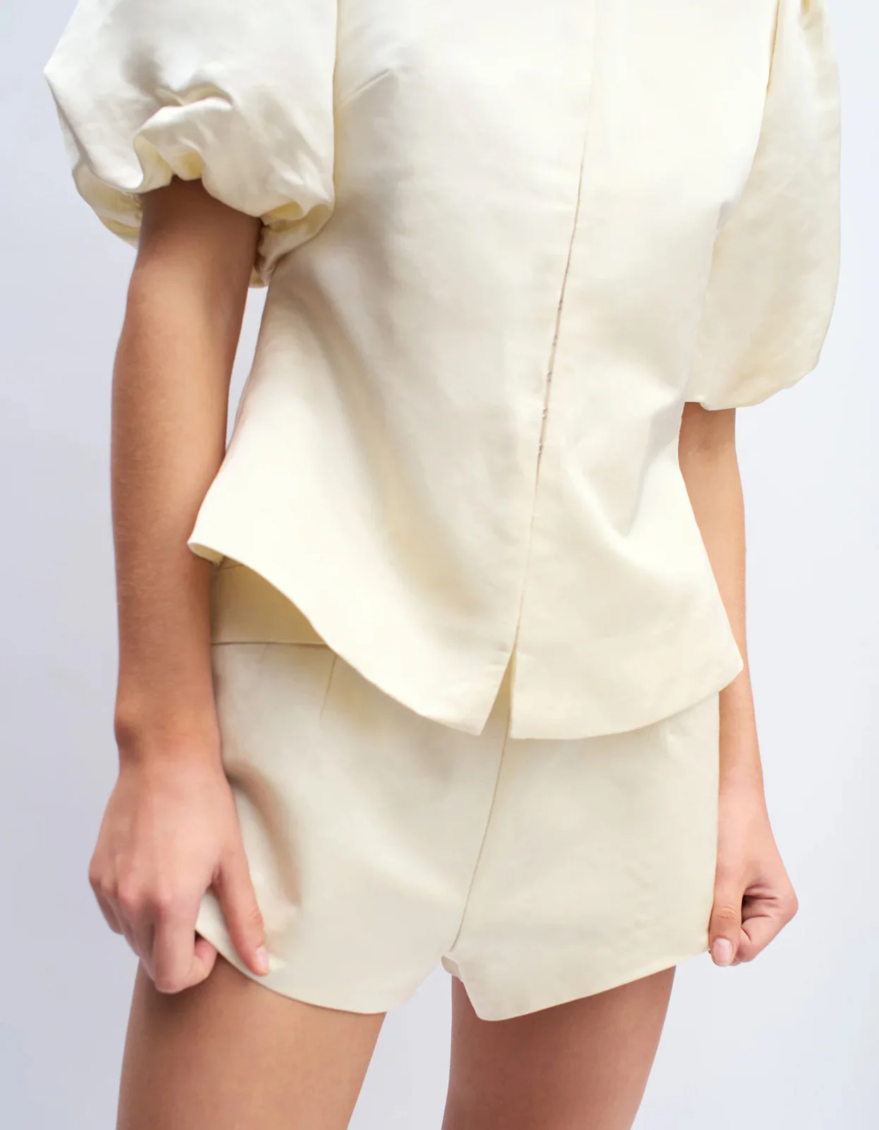 Jacquies Shortie - Pearl - Image 2