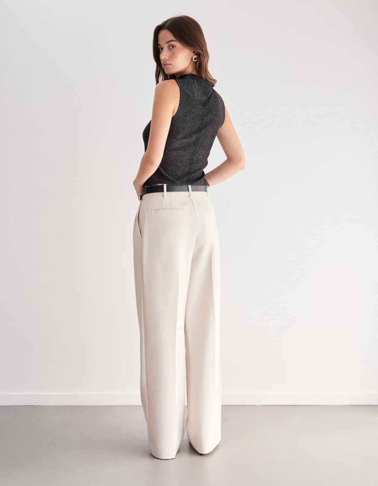 Stella Tank - Black - Image 5